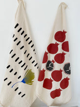 Load image into Gallery viewer, Green Flower Flour Sack Dish Towel