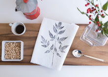 Load image into Gallery viewer, Red Berry Leaf Linen Napkin in White (Set of 4)