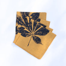 Load image into Gallery viewer, Creeper Leaf Linen Napkin in 6 different colors (Set of 4 w/bag)