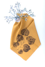Load image into Gallery viewer, Redbud Leaf Linen Napkin in Mustard (Set of 4 w/bag)