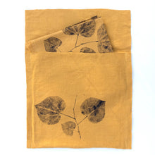 Load image into Gallery viewer, Redbud Leaf Linen Napkin in Mustard (Set of 4 w/bag)