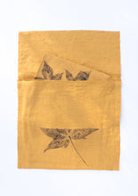 Load image into Gallery viewer, Sweetgum Leaf Linen Napkin in Mustard (Set of 4 w/bag)