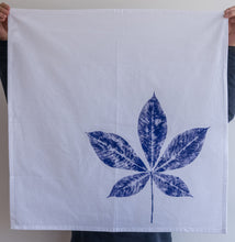 Load image into Gallery viewer, Heavyweight 100% Cotton Creeper Leaf Tea Towel in White