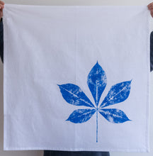 Load image into Gallery viewer, Heavyweight 100% Cotton Creeper Leaf Tea Towel in White