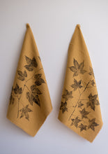 Load image into Gallery viewer, Sweetgum Leaf Linen Tea Towel (Set of 2 w/bag)