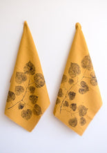 Load image into Gallery viewer, Redbud Leaf Linen Tea Towel in Mustard (Set of 2 w/bag)