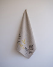 Load image into Gallery viewer, Redberry Leaf Hand Towel
