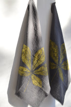 Load image into Gallery viewer, Creeper Leaf Linen Tea Towel (Set of 2 w/bag)