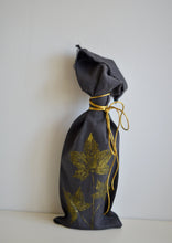 Load image into Gallery viewer, Linen Sweetgum Wine Bag