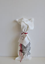 Load image into Gallery viewer, Linen Sweetgum Wine Bag