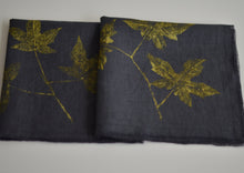 Load image into Gallery viewer, Sweetgum Leaf Linen Napkin in Charcoal (Set of 4 w/bag)