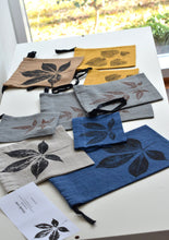 Load image into Gallery viewer, Linen Multi-Use String Bags in Natural