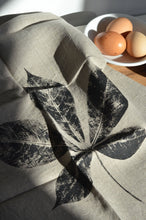 Load image into Gallery viewer, Creeper Leaf Linen Tea Towel (Set of 2 w/bag)