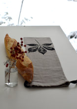 Load image into Gallery viewer, Linen Creeper Baguette Bag in Natural