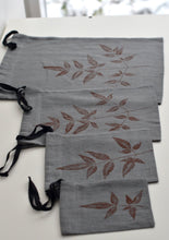 Load image into Gallery viewer, Linen Redberry Multi-Use String Bags in Dark Grey - Available Preorder