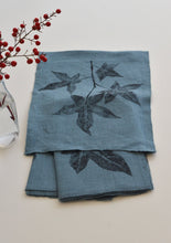 Load image into Gallery viewer, Sweetgum Leaf Linen Tea Towel (Set of 2 w/bag)