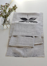 Load image into Gallery viewer, Creeper Leaf Linen Tea Towel (Set of 2 w/bag)