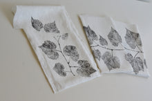 Load image into Gallery viewer, Wild Grape Leaf Linen Tea Towel in White (Set of 2 w/bag)