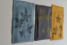 Load image into Gallery viewer, Sweetgum Leaf Linen Tea Towel (Set of 2 w/bag)