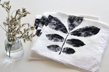 Load image into Gallery viewer, Hickory Leaf Linen Napkin in White (Set of 4)