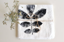Load image into Gallery viewer, Hickory Leaf Linen Napkin in White (Set of 4)