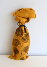 Load image into Gallery viewer, Linen Redbud Wine Bag