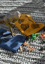 Load image into Gallery viewer, Linen Multi-Use String Bags in Mustard