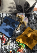 Load image into Gallery viewer, Linen Creeper Multi-Use String Bags in Navy Blue