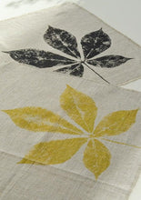 Load image into Gallery viewer, Linen Creeper Leaf Placemat in Natural - Set of 4 with bag