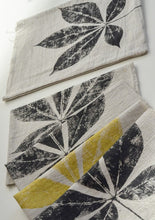 Load image into Gallery viewer, Linen Creeper Leaf Placemat in Natural - Set of 4 with bag