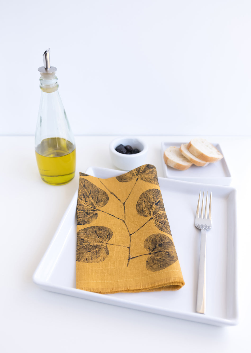 Redbud Leaf Linen Napkin in Mustard (Set of 4 w/bag)