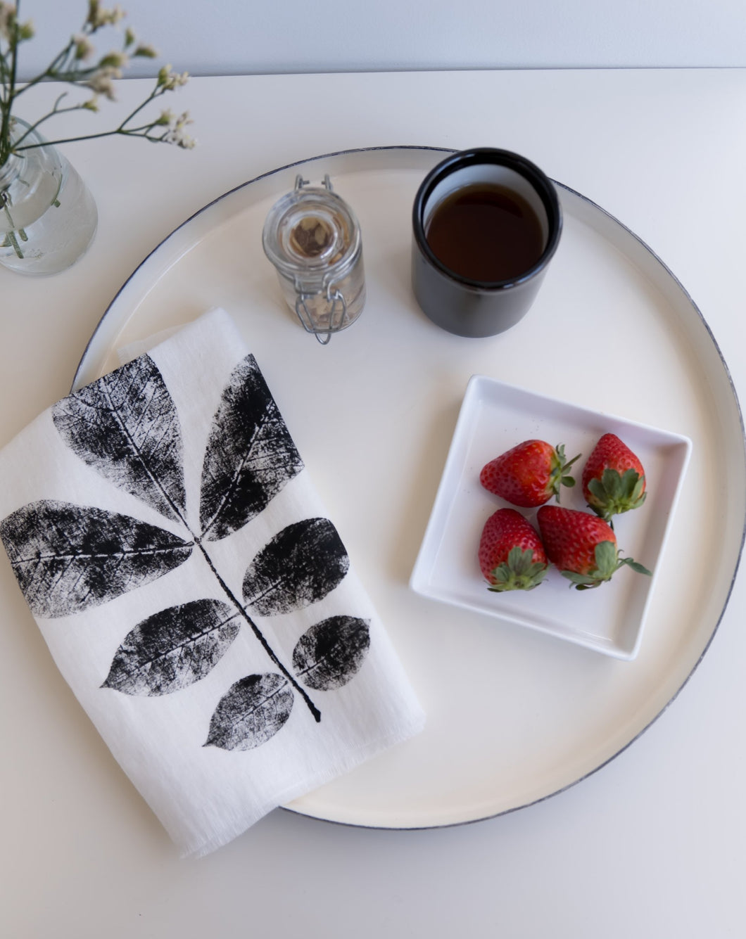 Hickory Leaf Linen Napkin in White (Set of 4)