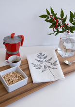 Load image into Gallery viewer, Red Berry Leaf Linen Napkin in White (Set of 4)
