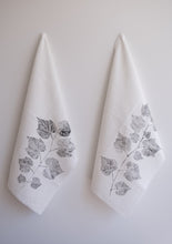 Load image into Gallery viewer, Wild Grape Leaf Linen Tea Towel in White (Set of 2 w/bag)
